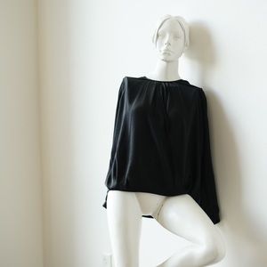 VINCE Silk Blouse with Open Cross Over in Front, Key Hole Back in Black size 2